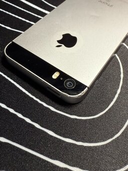 iPhone SE (1. gen.), 32 GB, černá - 6