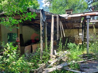 Prodej pozemku se stavbou / chatou 330m2 v Mikulovicích u Je - 6