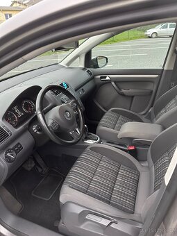 Volkswagen Touran Cross 2,0tdi - 6