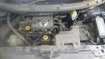 Chrysler Voyager 2,5 TDI - 6