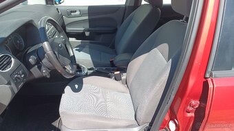 FORD FOCUS kombi 1.6i-74KW-benzín-GHIA - 6