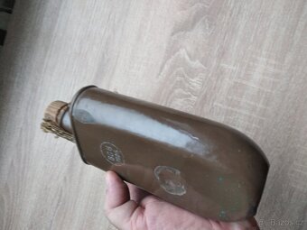 CSR-vojenska hneda polni lahev znacena vyrobcem a rokem 1926 - 6