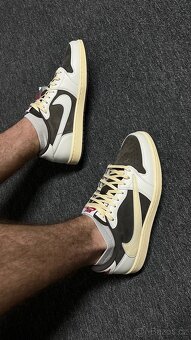 Nike Travis Scott Air Jordan 1 Low OG "Reverse Mocha" - 6