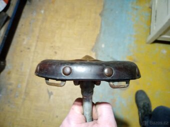 staré kožené sedlo pionýr - 6