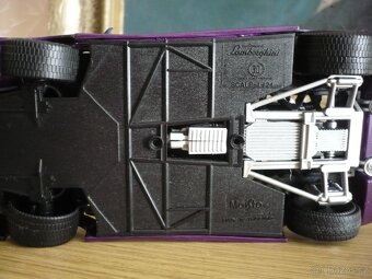 1:24 Maisto Lamborghini Diablo SE  (1/24) - 6