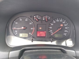 VOLKSWAGEN GOLF 1.4 SPECIAL KLIMA - 6