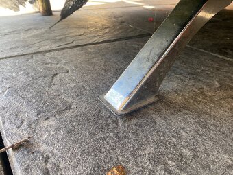 Koženková černá sedačka - 6