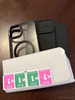 Apple iPhone 15 Plus - 6