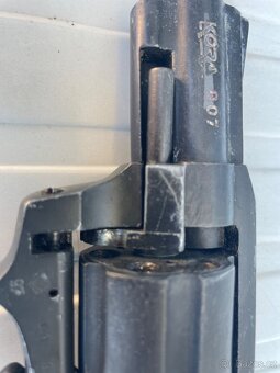 Plynová pistole colt Kora Brno 9 mm - 6