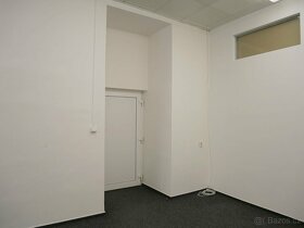 Pronájem kanceláře 36 m2 v centru města - 6
