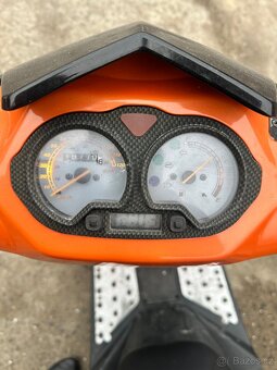 Skutr 125ccm - 6