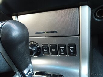 Navara D40 3,0 V6 - 6