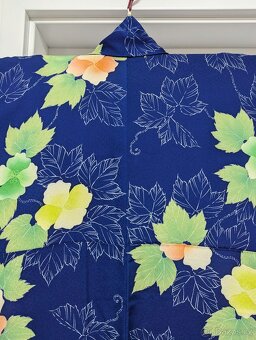 Modré dámské kimono s květinami - 6