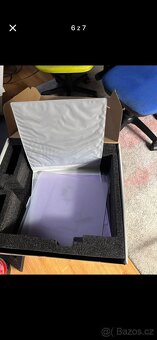 Kamera JVC GC-PX100be, osvětlovací stojan - 6