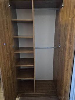 3 skříně - 6