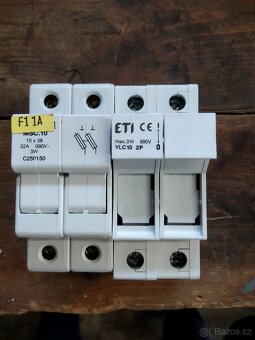 elektroinstalační materiál - 6