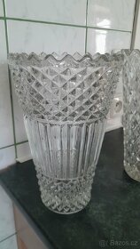 Prodám staré lisované vázy - 6