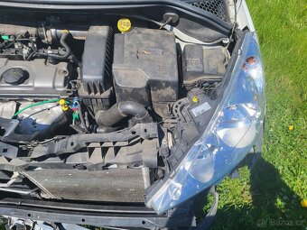 Prodám havarovaný Peugeot 207 - 6