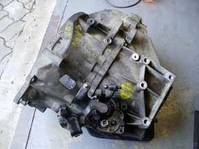 FORD S MAX 2,0 TDCI 103 KW 2 x PŘEVODOVKA - 6