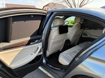 BMW 540i xDrive Individual - 6
