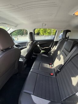 Peugeot 2008 1.2 PureTech 81 kW, manuál, koža - 6