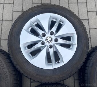 Octavia IV - 16 Twister + zimní 205/60 R16 Barum 8-9mm - 6