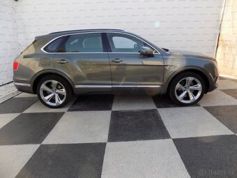 Bentley Bentayga V12/4WD/Night Vision/PANO/ - 6