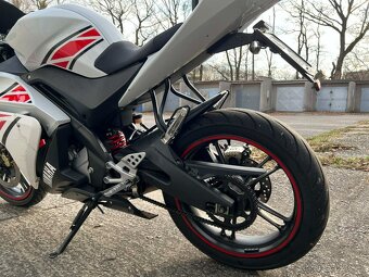 Yamaha YZF- R125 - 6