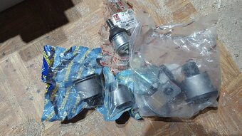 Náhradní díly Honda Fr-V 1.7 - 6