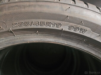 235/45R19 99W XL Firestone - 6