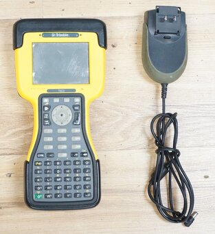 Trimble Dual R6 Model 2 a 3 Base & Rover RTK GPS GLONASS TSC - 6