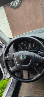 Škoda Octavia 2 facelift, díra v bloku - 6