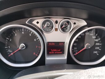 Ford Focus kombi 1.6 benzín - 6