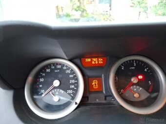 Mégane 2 - 1.9 TDI, POTŘEBA VYMĚNIT TĚSNĚNÍ HLAVY MOTORU - 6