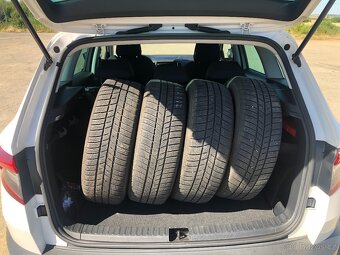 Škoda Karoq, Ambition 2.0 TDI, 4x4, první majitel - 6