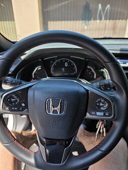 Honda Civic X - 6