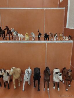 Schleich koně a postavičky - 6