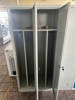 Šatní skříň - 6