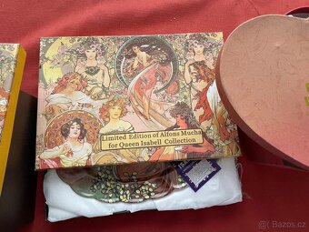 Set hrnečků a talířků Mucha - Queen Isabell Limited Colectio - 6