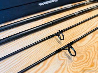 2 KAPROVÉ PRUTY SHIMANO TRIBAL A / 3,9 m / 3,0 lb T/C. - 6