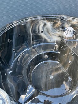 Koupací sud Pearl2 225cm s hydromasážním a aeromasážním syst - 6