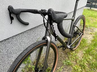 Giant Revolt custom build - 6