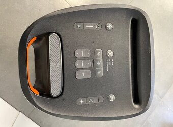 Párty reproduktor JBL 310 - 6