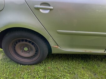 Golf 5 1.6 fsi 85kw - 6