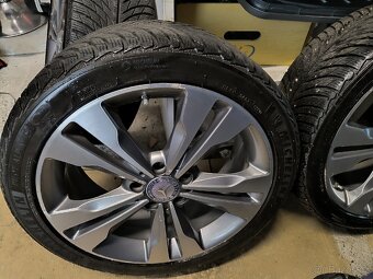 ALU kola Mercedes CLA 5x112 r18 Originál, zimní pneu+TPMS - 6