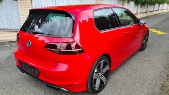 VOLKSWAGEN GOLF 7 R - 2,0TSi 221kW 4x4 - Manuál. - 6