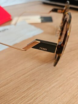 Sluneční brýle Fendi - 6