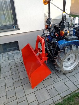 Transportní box hydraulicky sklápateľný za malotraktor - 6