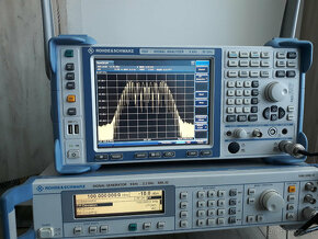 Signálový generátor Rohde Schwarz SML02 9kHz- 2,2GHz +option - 6