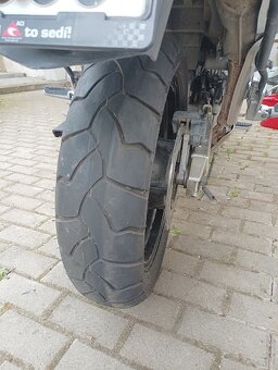 SUZUKI V-STROM 1000 - 6
